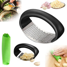 Stainless Steel Garlic Press Rocker with Peeler, Wide Handle Garlic Crusher Mincer Grinder (Black)