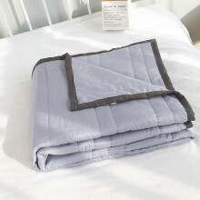 Lightweight Ice Silk Summer Quilt, Cooling & Breathable, Washable Cotton Bedspread – Compatible with All Beds