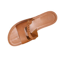 Bruine dames slippers, casual, comfortabel en lichtgewicht, geschikt voor binnen en buiten, ideaal voor het strand, met een platte zool en een