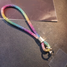 Phone Lanyards, Luxury Shimmering Crystal Wrist Strap, Ideal for Cruises, Parties, Christmas Anti-Theft Accessory Women's Gift Phone Chain
