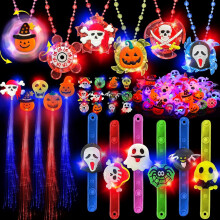 42 kpl pimeässä hohtavia Halloween-juhlalahjoja lapsille: LED-kaulakoruja, rannekoruja, sormuksia, rintaneuloja, hiusvaloja – Yhteensopiva