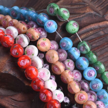 10 cuentas de vidrio redondas hechas a mano de 10 mm con forma de rosa para la fabricación de joyas (colores surtidos al azar)