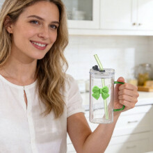 Tasse en verre avec couvercle et paille, 400 ml