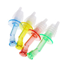 4pcs Wine Aerator Pourer Premium Aerating Pourer and Decanter Spout (Random Color)
