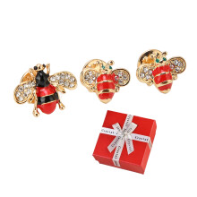 Tosaitheoir Comhrá Caitheamh Laethúil Bróiste Criostail Il-dhathach Íogair Maisíocht Gleoite Rhinestones Cruth Beacha Biorán Lapel Faiseanta