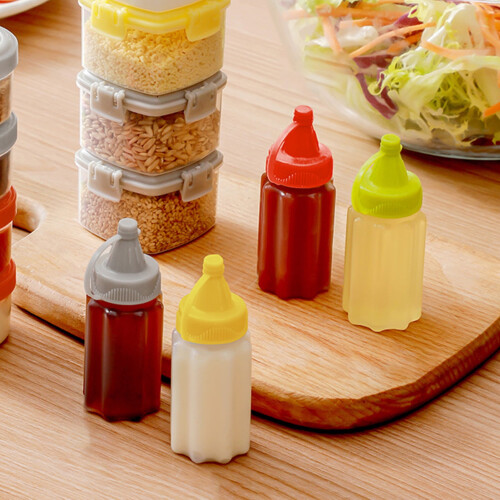 4Pcs Condiment Boxes Large Opening Stackable with Lid Dust-proof Translucent Spice Holding Sauce Squeeze Bottle Mini Seasoning Boxes for Kitchen 2