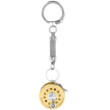 Accessoire élégant pour les pêcheurs, clip métallique sécurisé pour une fixation fiable à vos affaires.
