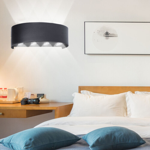 Luminária de parede moderna para ambientes internos e externos, ideal para corredores e escadas. Design elegante e sofisticado, com suporte de alta 2