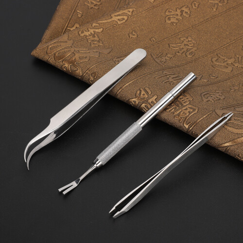Stainless Steel Tick Remover Tools Set Portable Storage Box Precisely Remove Tiny Ticks Easy to Carry and Use 2