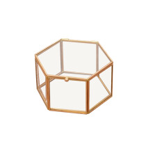 Oppbevaringsboks for minnesmerker med klar glassvegg - Smykkeskrin med ring- og øredobber, utsmykket sekskantform og gyllen geometrisk design, egnet