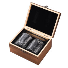 Set cadou whisky: pahare de cristal, pietre de granit și pahare din lemn