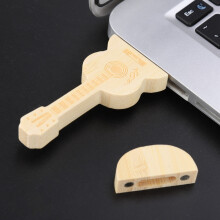 Gitarrformat USB-minne i trä med A+-chip, bärbart flashminne med hög hastighet, bred kompatibilitet för alla operativsystem