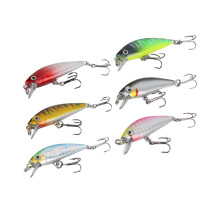 Suspending Jerkbait Crankbait voor snoek en kleine baars. Realistische beweging, snel zinkend, superscherpe rode dreggen met versterkte haak.