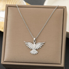 2024Fashion Neue Titanstahl-Halskette für Damen – Minimalistischer Luxus-Stil, vielseitiges Choker-Modell
