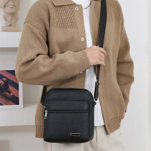 Schoudertas van PU-leer voor mannen en vrouwen, crossbody/rugzak, opening voor oordopjes, grote capaciteit, lichtgewicht reistas voor overdag