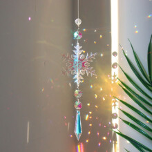 Iriserende acryl sneeuwvlokkristallen ornamenten, geschikt voor kerstboom en Frozen-thema decoraties.