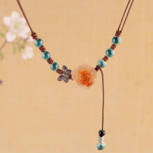 Handgefertigte Vintage-Keramik-Schmetterlingskette – Einzigartige lange Boho-Pulloverkette, kunstvolles Choker-Halsband