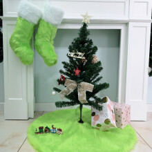 Green Faux Fur Christmas Tree Skirt & 2 Stockings