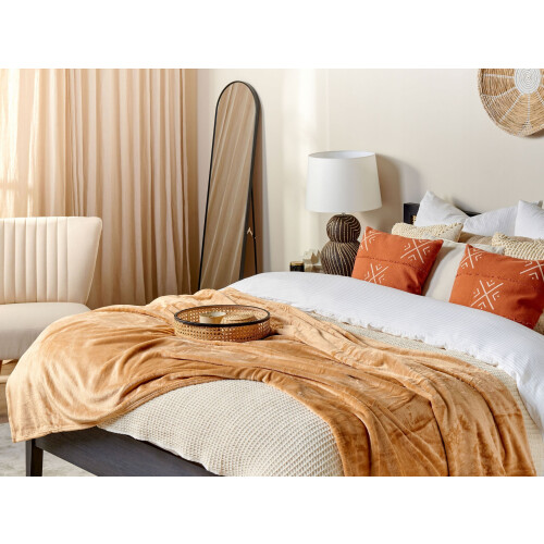Beliani Blanket BAYBURT 200 x 220 cm Beige 1