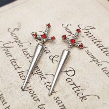 Vintage Dark Gothic Ohrringe mit Kinitial-Schwert für Damen und Herren, Dolch-Piercing-Ohrring, Ohrstecker, Punk-Gothic-Halloween-Schmuckgeschenk
