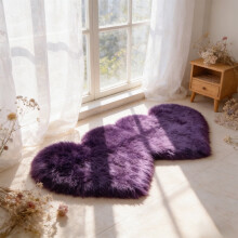 Herzförmiger, flauschiger, rutschfester Teppich mit Valentinstagsmotiv, waschbare, weiche Plüsch-Fußmatte für Schlaf-/Wohnzimmer – 35,5 x 71
