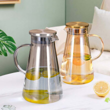 2L Borosilicate Glass Pitcher with Lid & Handle – Heat/Cold Resistant, Easy Clean, for Milk, Iced Tea, Juice – Compatible with Home Use
