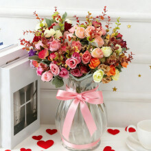 Künstlicher Blumenstrauß für die Dekoration von Zuhause, Hochzeiten und Partys