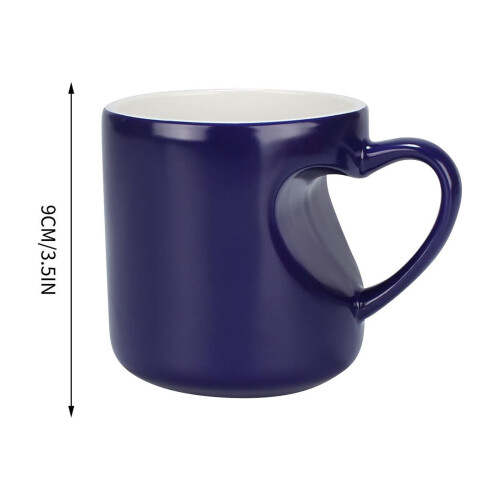 Herzförmiger Sublimationsbecher mit Alien-Pärchen-Motiv, blau