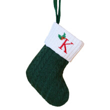 Weihnachtssocken mit Buchstaben – Gestrickte Strümpfe mit Initialen, Rot/Grün/Weiße Weihnachtsdeko, Kaminschmuck zum Aufhängen,