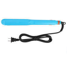 Glat og style håret ubesværet. Stylingværktøj på farten med keramiske plader, mini dobbelt deluxe-styler til krøller, bølger og et glat look.