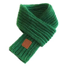 Reduzierter gestrickter Hundeschal, wärmender Halswärmer für kleine bis mittelgroße Hunde – festliches grünes Weihnachtsaccessoire (43 x 3,5