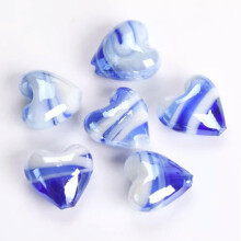 Perline di vetro a forma di cuore lavorate a lume, blu intenso e bianco, 10 pezzi