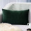 Housse de coussin rectangulaire en velours vert 45 x 45 cm 1