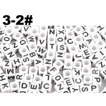 250 assorterte alfabetbokstavperler i akryl, kubeformet ponni, 6 x 6 mm, smykkekunst for barn – 3–2 # hvit med svart
