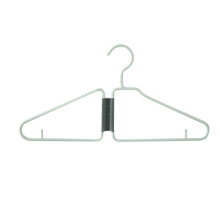 Lot de 4 cintres pliables en plastique, peu encombrants et légers — Compatibles avec les placards standards