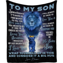 Couverture personnalisée avec message et prénom de maman et papa pour mon fils. Enveloppe-toi dedans, c'est comme un gros câlin.