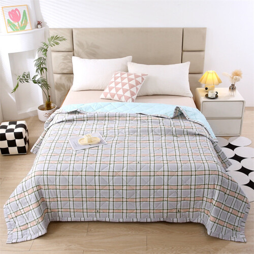 150x39In Super Soft Clouds Summer Quilt Cool Thin for Dormitory Multicolor