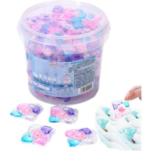 5-in-1 laundry detergent beads, containing fabric softener and fragrance beads, provide a gentle, long-lasting fresh scent suitable for all clothes.