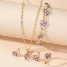 Ensemble de bijoux cœur en cristal en promotion - Ensemble tendance de quatre pièces comprenant un collier, des boucles d'oreilles, une bague et un