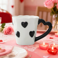 Cute Heart-Themed Ceramic Mugs for Couples – Valentine's Day Gift, Compatible with Home, Office & Kitchen Use, 5.27x3.54x3.7in, White