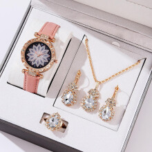 Reloj de mujer con correa de cuero y diseño floral.