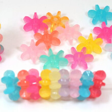 200 gemischte Acryl-Schneeflockenperlen in verschiedenen Farben, 13 mm, lose Zwischenperlen, DIY-Armband