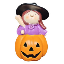 Rusztikus, tanyasi tökből készült boszorkányfigura | Halloween és karácsonyi dekoráció otthonra, kertbe, konyhai tálcára és asztalra –