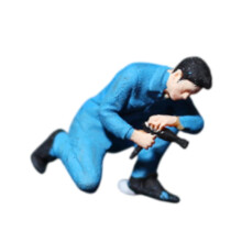 1/64 Miniature People Figurine Hand Painted Collectibles Resin People Figure for Repairman