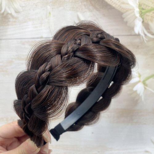 Faixa de cabelo com presilha e dentes, resistente ao calor, em material sintético. 1