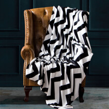 Ntbay Soft Flannel Throw Blanket King Size, Warm Lightweight Bed Blanket with Black and White Chevron Printed, 108" x 90"