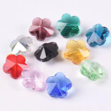 Lot de 10 perles de cristal facettées en forme de fleur (14 mm) pour la création de bijoux - Assortiment aléatoire