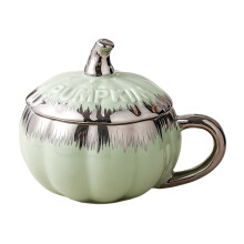 Pumpkin-Shaped Ceramic Coffee Mug with Lid, 10.5 oz, Ergonomic Handle, Halloween Decor & Gift