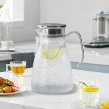 1500ml Clear Plastic Water Pitcher with Hammered Stainless Steel Lid, Compatible with Juices & Flower Tea