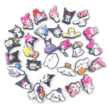 Lot de 30 breloques pour chaussures Sanrio en PVC, motifs mignons et variés, pour modèles unisexes.